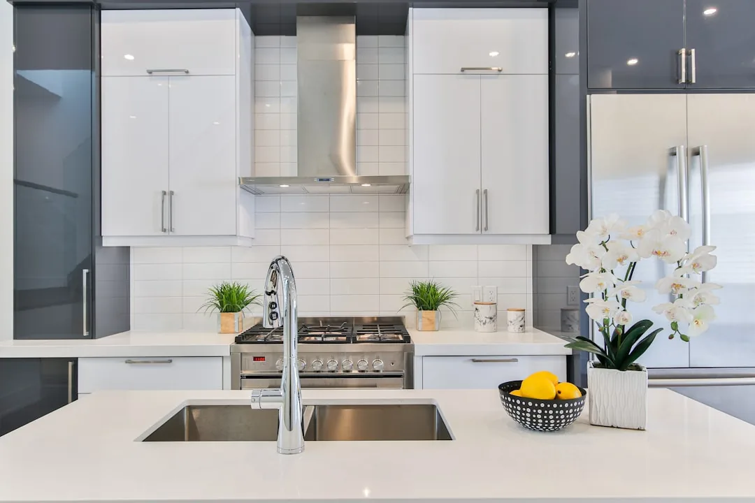 Vòi rửa bát đầu kéo dây rút inox 304 thiết kế Bắc Âu 2026