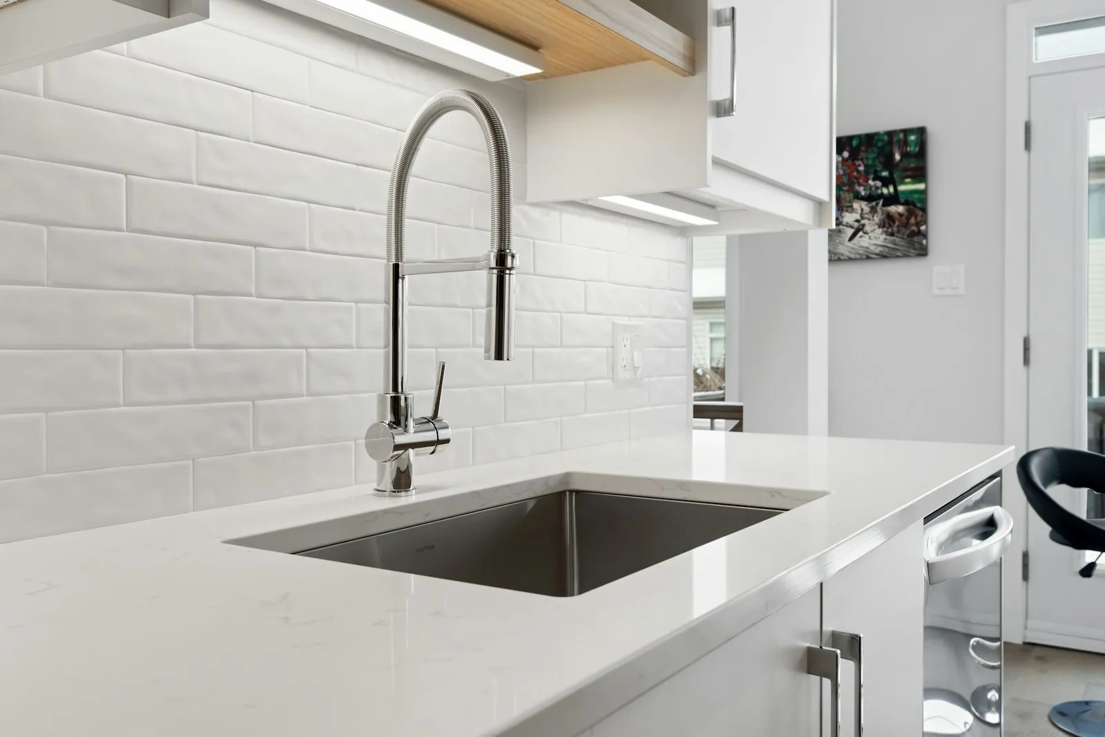 Chậu inox Hafele bề mặt sáng bóng chống gỉ chuẩn Đức