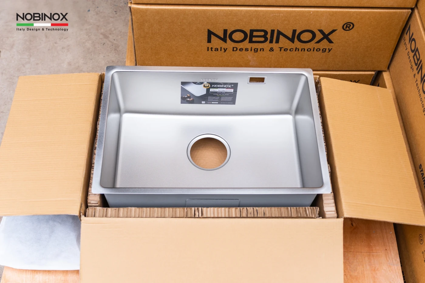 Chậu Rửa Bát NOBINOX LISA NN645S Tặng kèm vòi - Ảnh 3